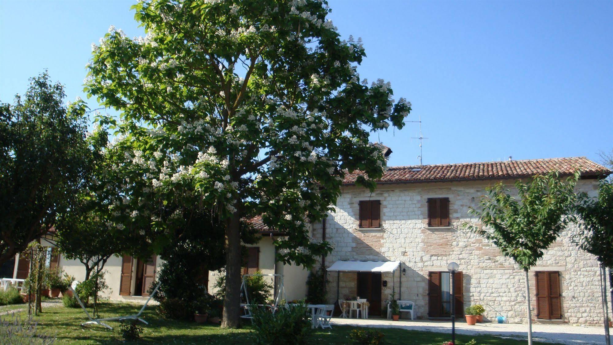 Aparthotel Fontecese à Gubbio Extérieur photo